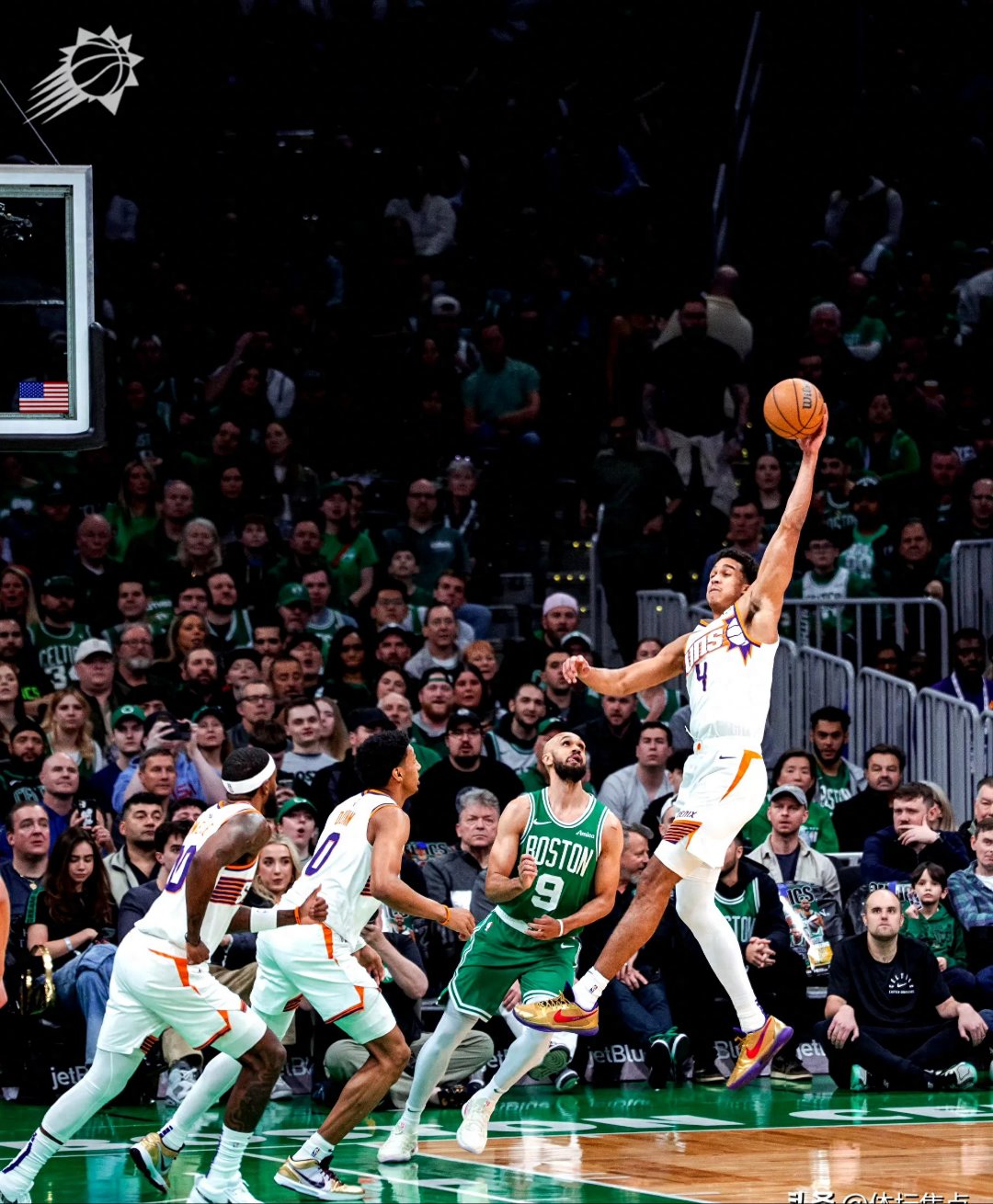 开云体育-波特兰开拓者窗口期外线爆发,志在NBA季后赛名次提升,底气十足,更衣室氛围转暖的简单介绍-开云体育